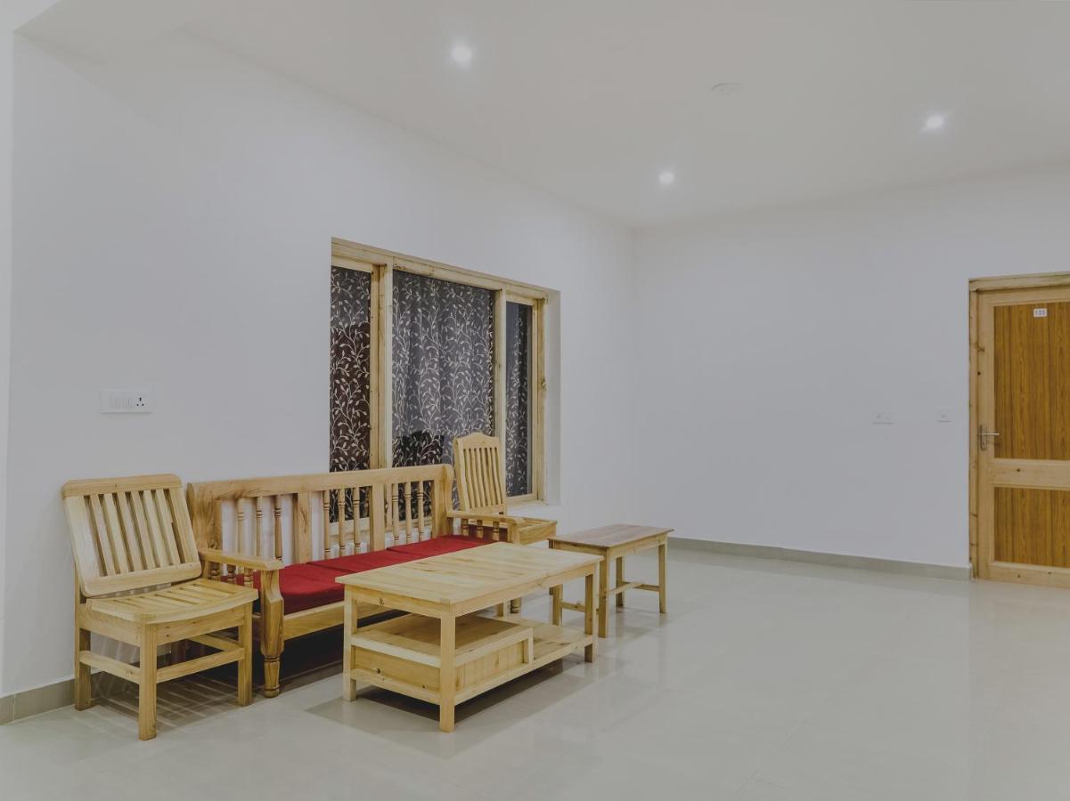 Oyo 72466 Hotel Yuvraj Shivpuri  Екстер'єр фото